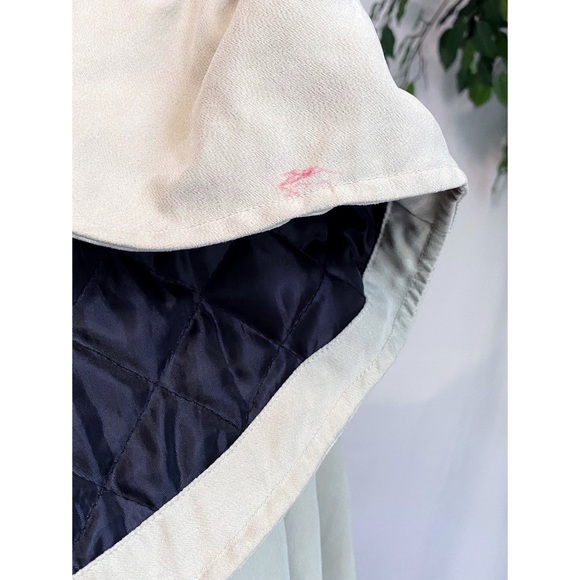 Vintage Oversized Neutral Beige Cozy Quilted Button Down Jacket - Picture 8 of 8